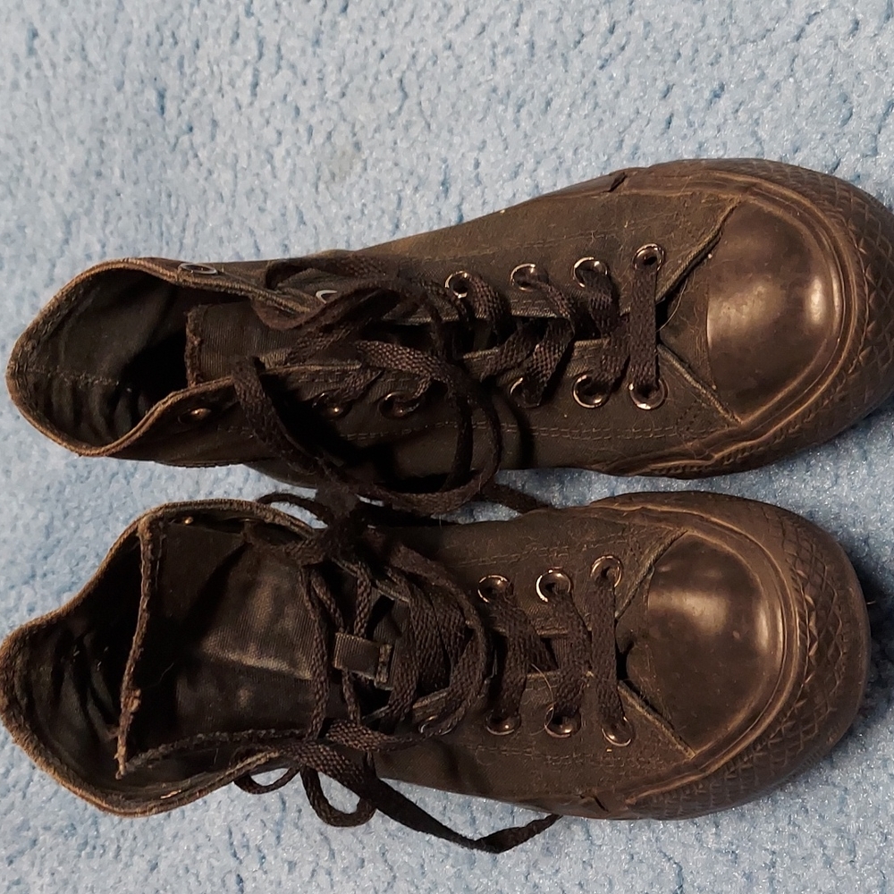 Black converse all stars